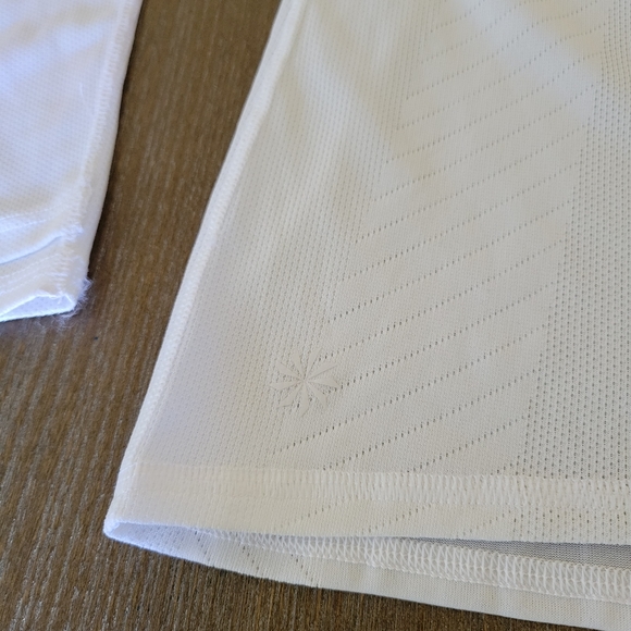 Athleta Semi Sheer Top Sz Medium - Picture 6 of 10